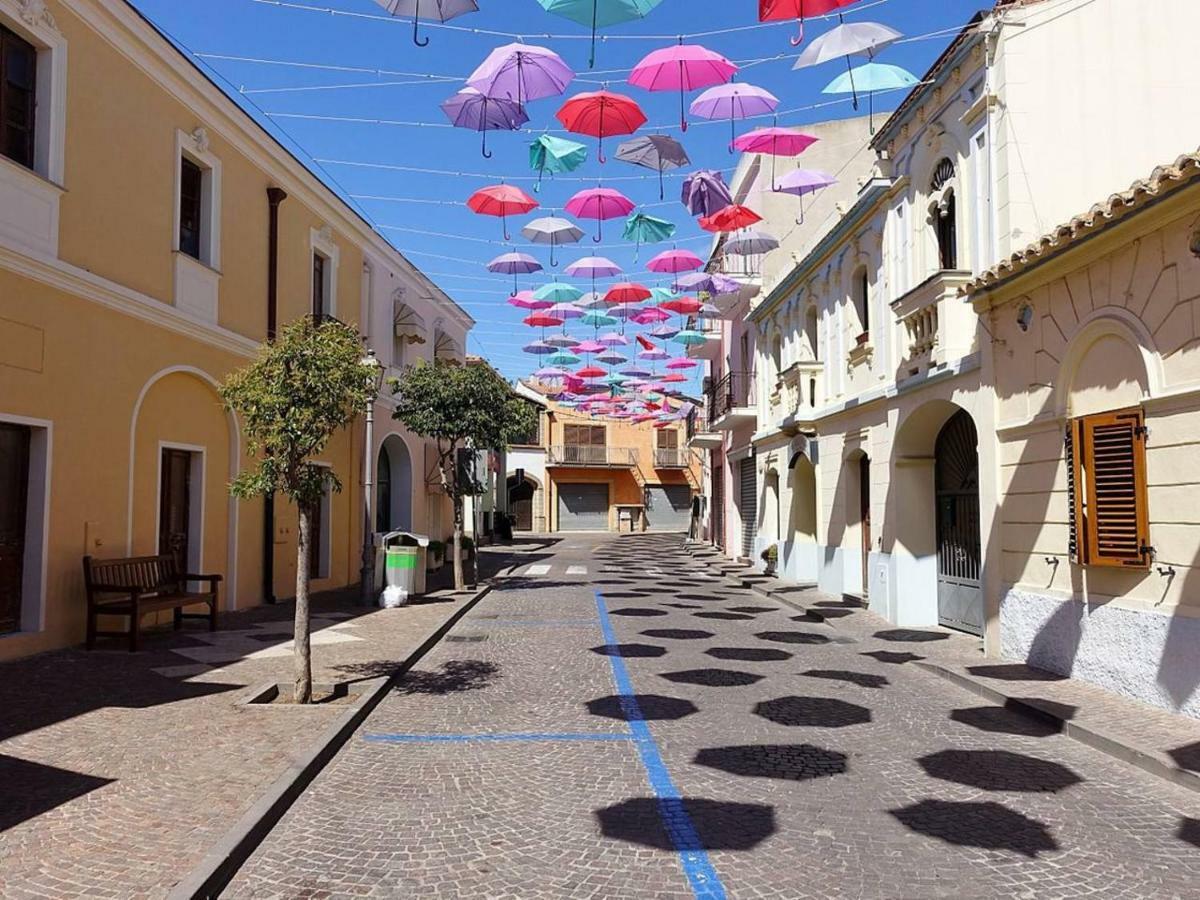 Appartamento A Pula Vicino Al Mare Luaran gambar