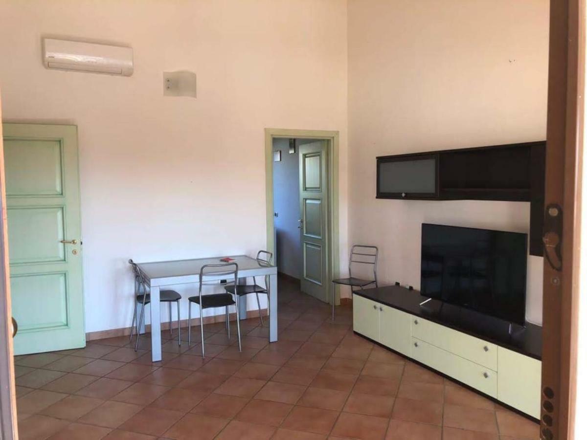 Appartamento A Pula Vicino Al Mare Luaran gambar